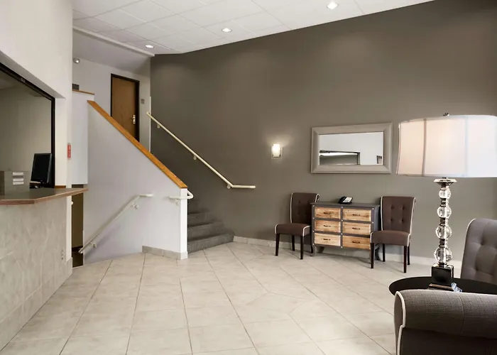 Super 8 By Wyndham Portland Airport