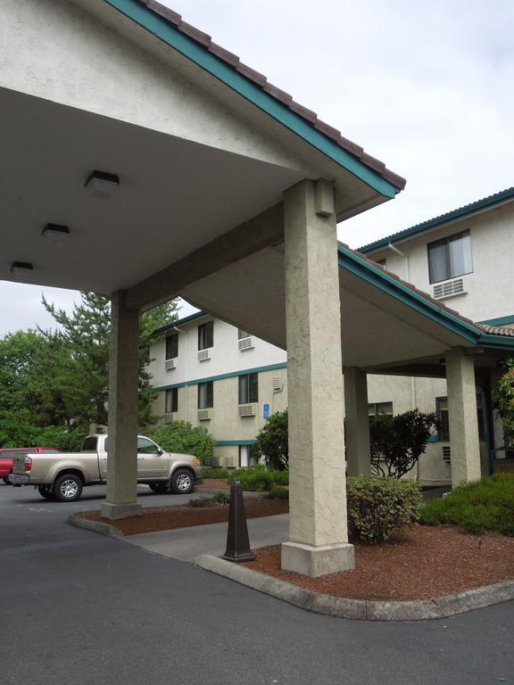 Hotel Super 8 By Wyndham Airport Portland